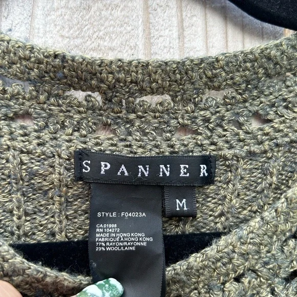 Green Knit Fringe Sweater size medium fall winter tassel cozy rayon wool spanner - Picture 6 of 12